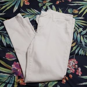 American Eagle White Skinny Jeans